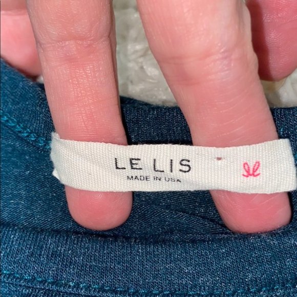 Le Lis teal Floral Blouse, size 1x. USA Made, sustainable, GUC. Bundle only - Picture 3 of 7